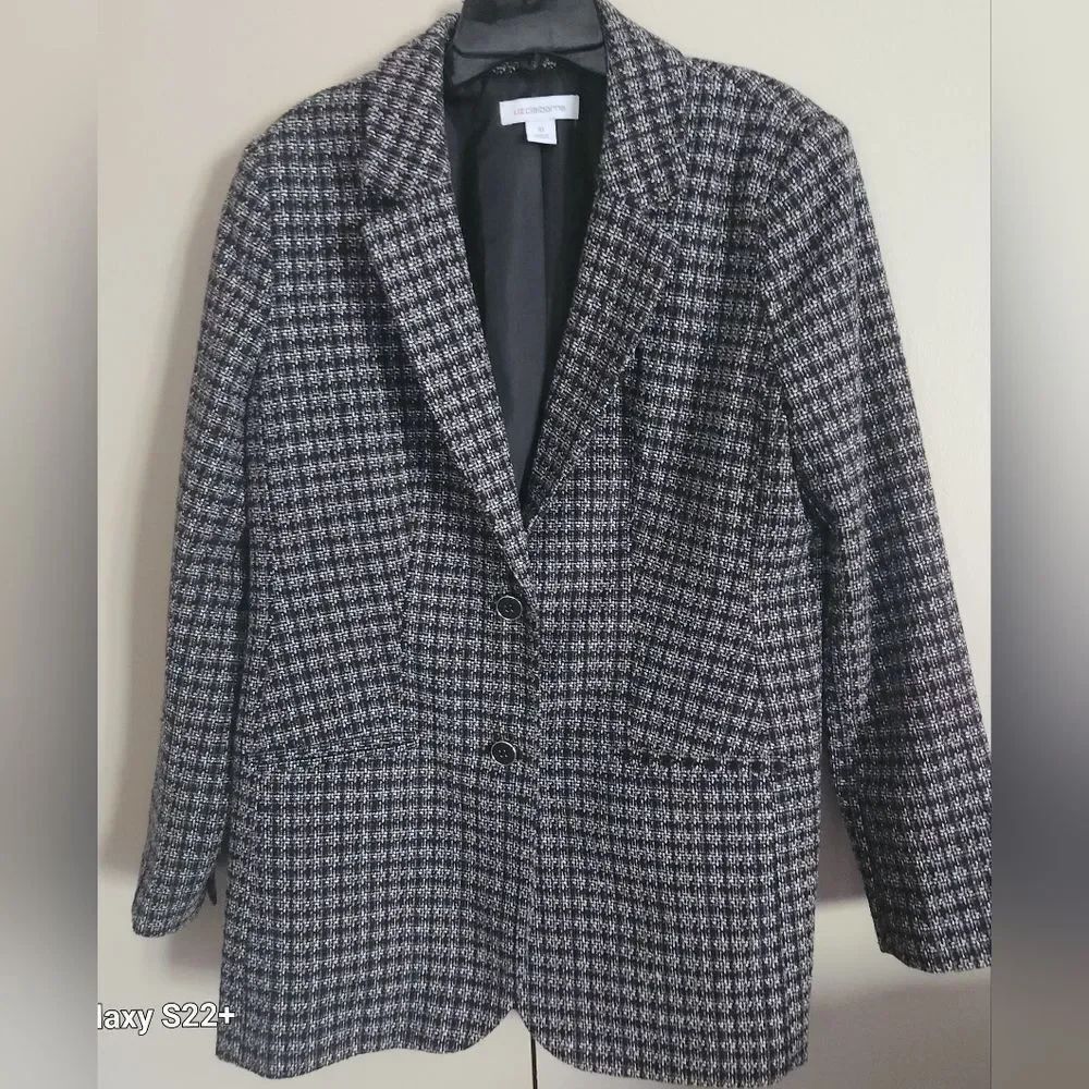 J52 Liz Claiborne Tweed pinkish lavender and black jacket 2-button closure Sz 10